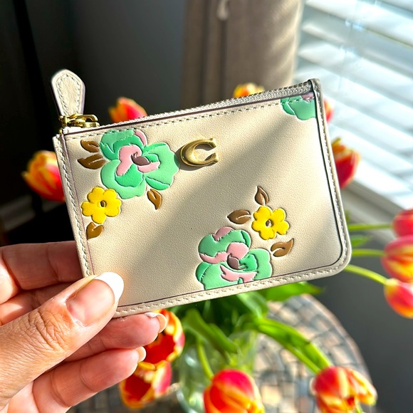 Coach Handbags - NWT COACH Key Chain Card Case
